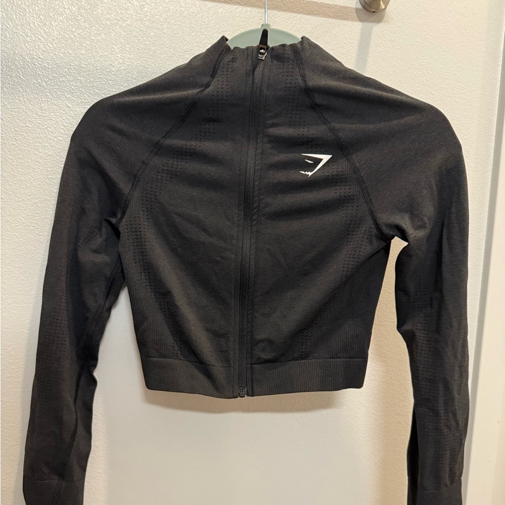 Gym shark cropped zip up in size small.
